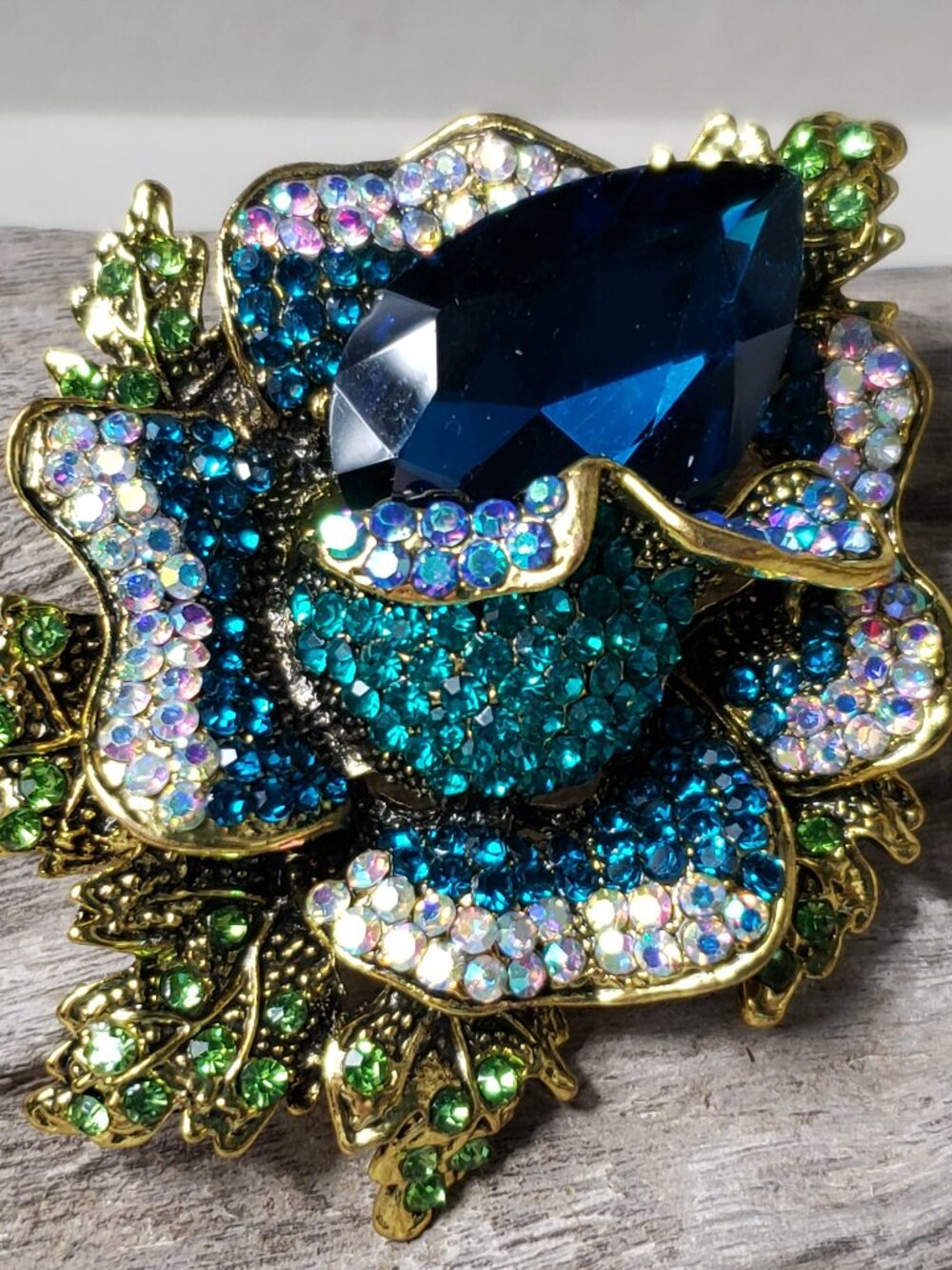 New Contemporary Rhinestone Brooch Blue Rose Mist
